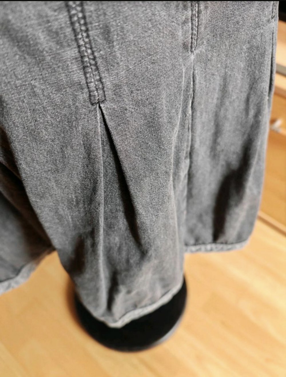 Jeansrock schwarz v. Sheego, Gr. 52 m. Reißverschluss, knielang