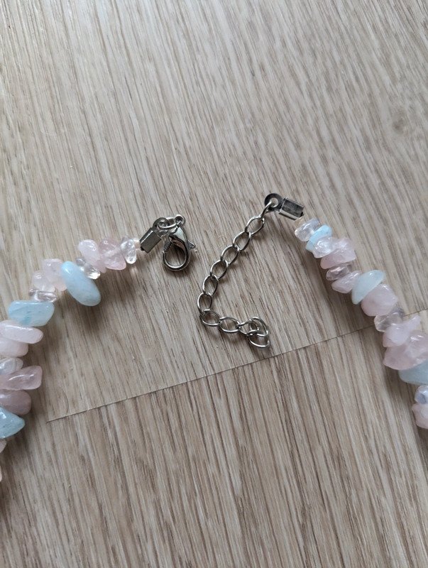 Naturstein Kette Rosenquarz und blauer Chalcedon mit silberner Blume und Blättern