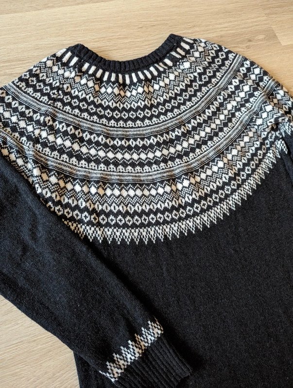 Warmes Strickkleid Feinstrick mit Alpaka Wolle Anteil Nordic Design Muster Vintage style