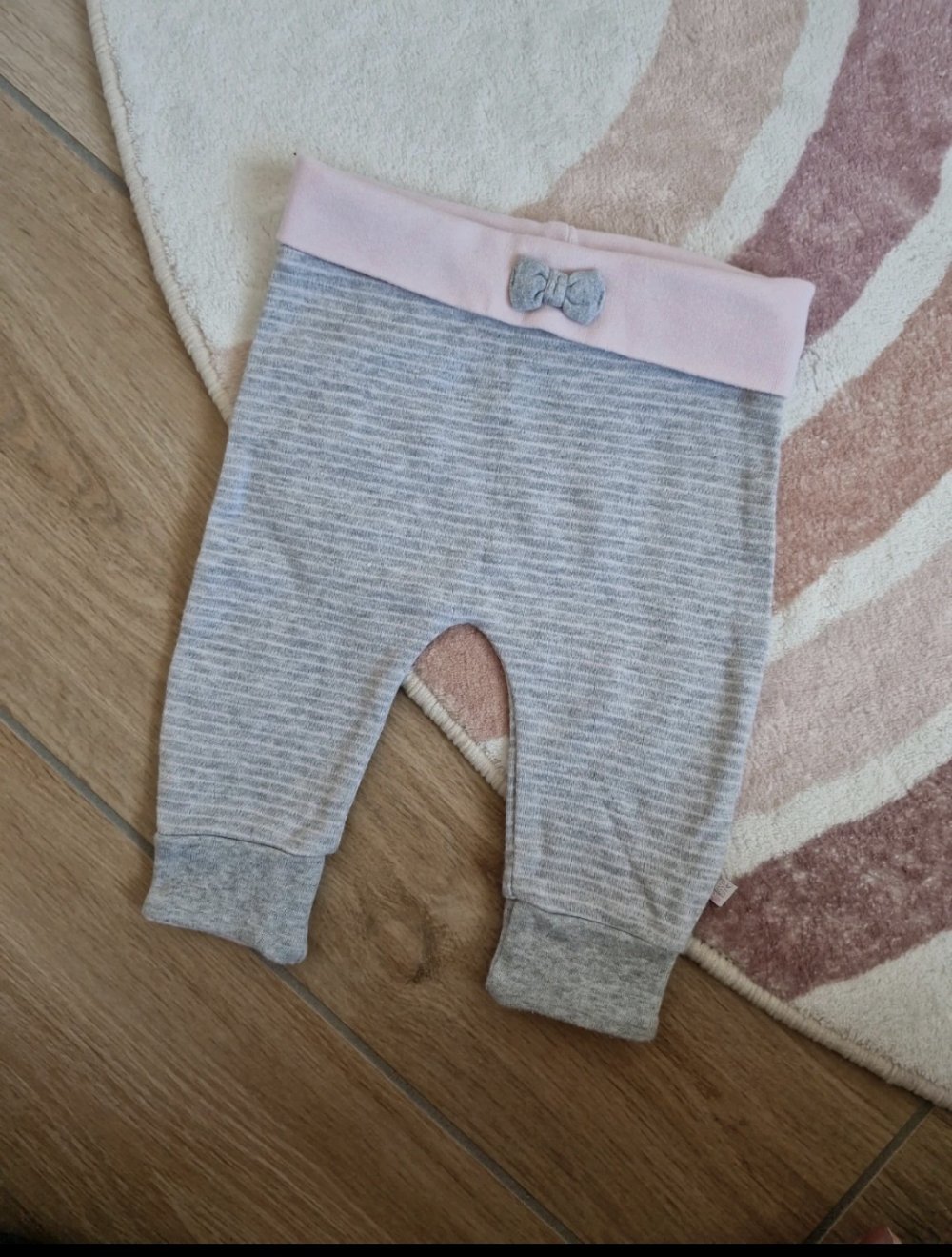 Hose mit weitem Bund