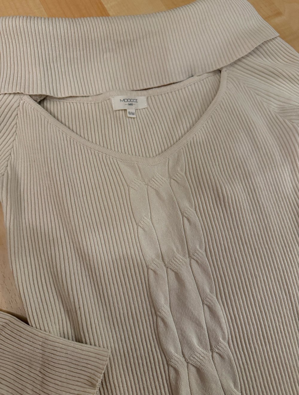 Moocci Rippstrick Kleid Off Shoulder beige cremefarben S/M 36/38