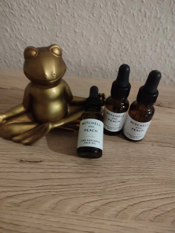 Mitchell and Peach Face Oil
