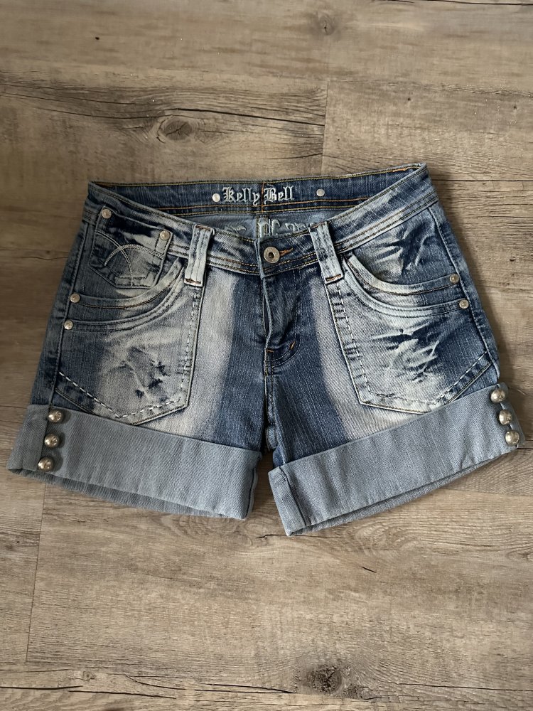 Hot Pants, kurze Jeans, Shorts *neuwertig* Gr. 36