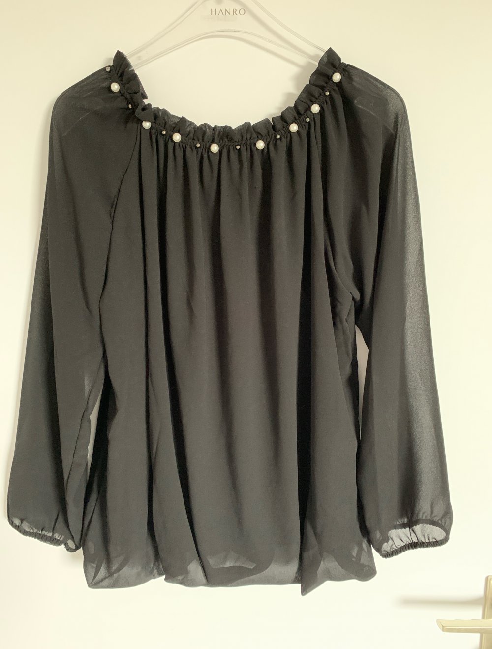 Bluse mit Perlen