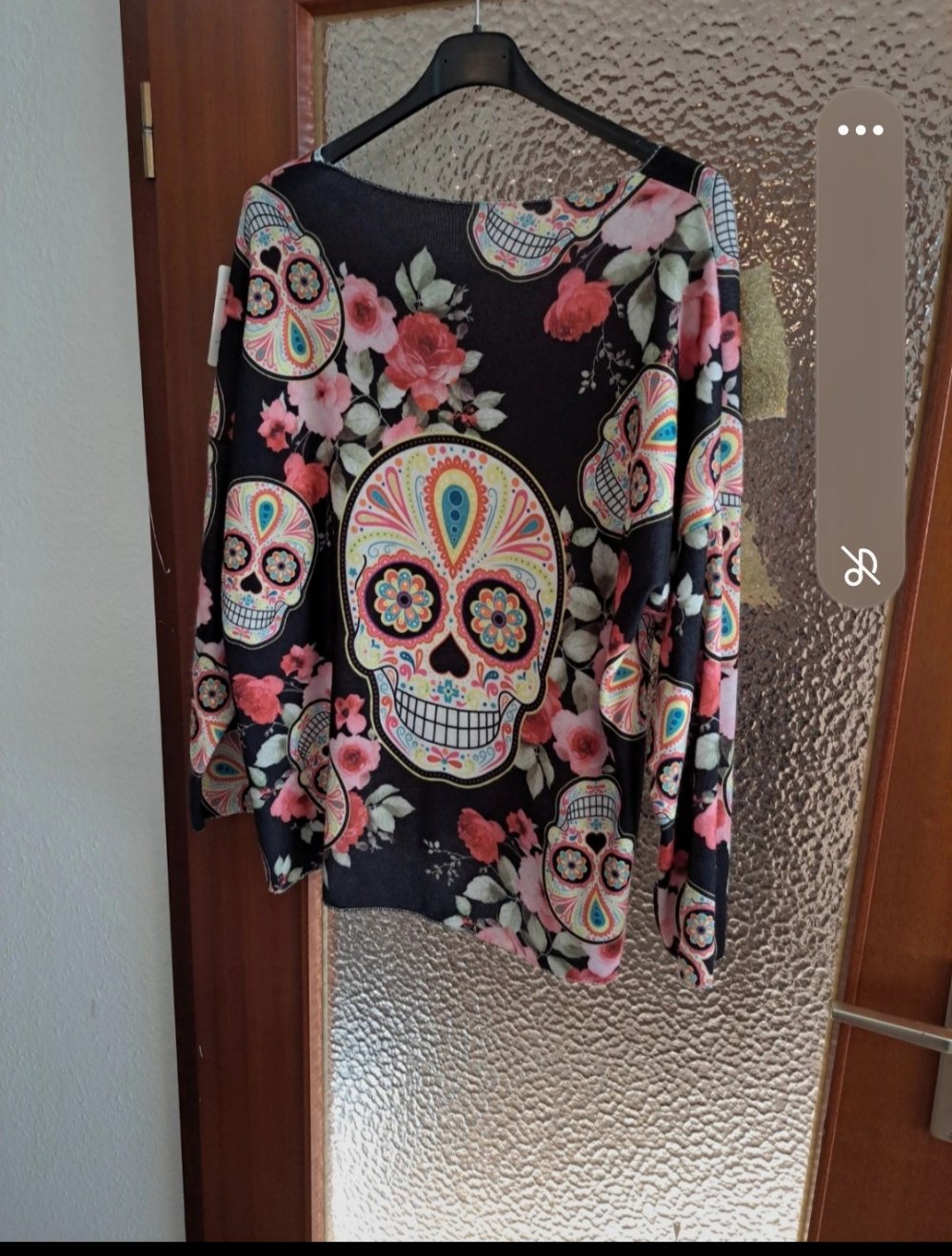 Totenkopf oberteil gr.xxl lange ärmel zu verkaufen