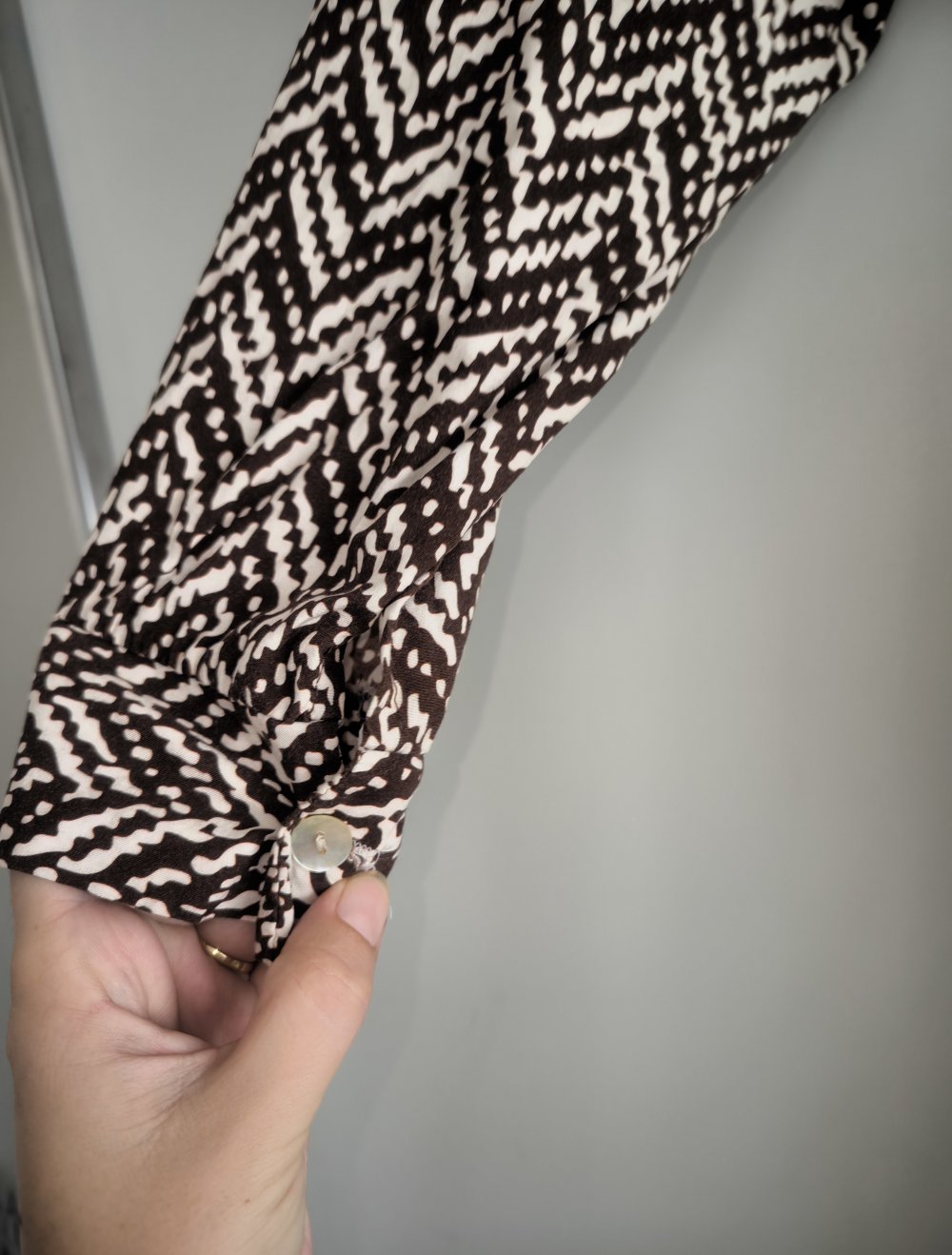 d'Nada Hemdkleid Midi zum Binden Braun Weiß 100% Viskose Gr.S 3/4 Ärmel