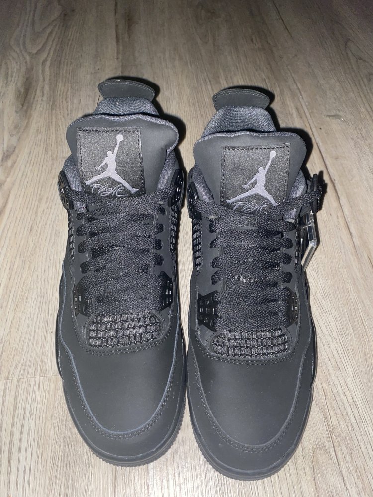 Jordan 4 Black Cat