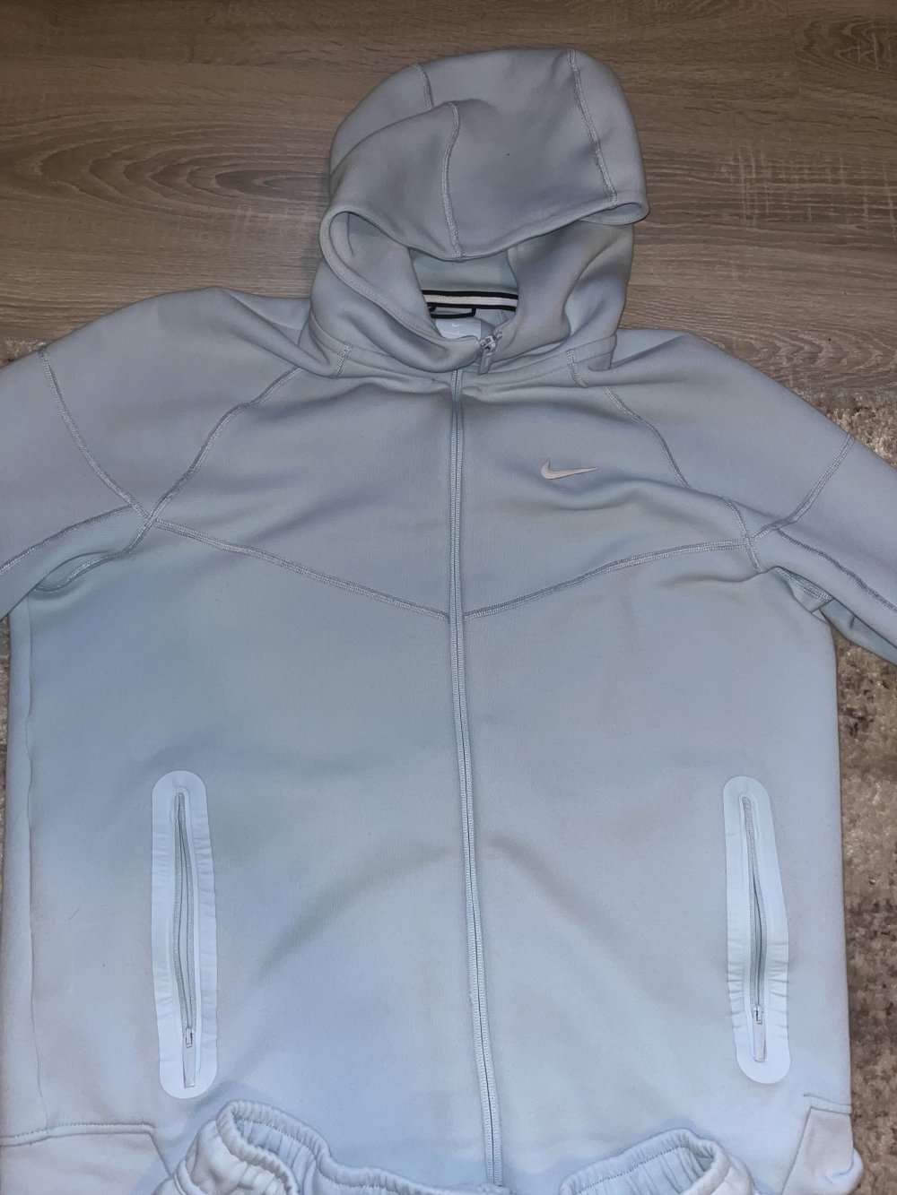 Nike Tech X Nokta