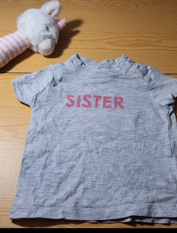 T-Shirt mit Aufdruck Sister zu verkaufen