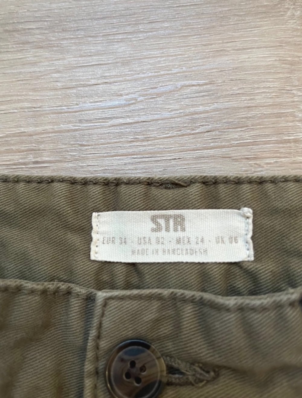 Stradivarius STR Cargohose Hose grün Khaki light Green 34