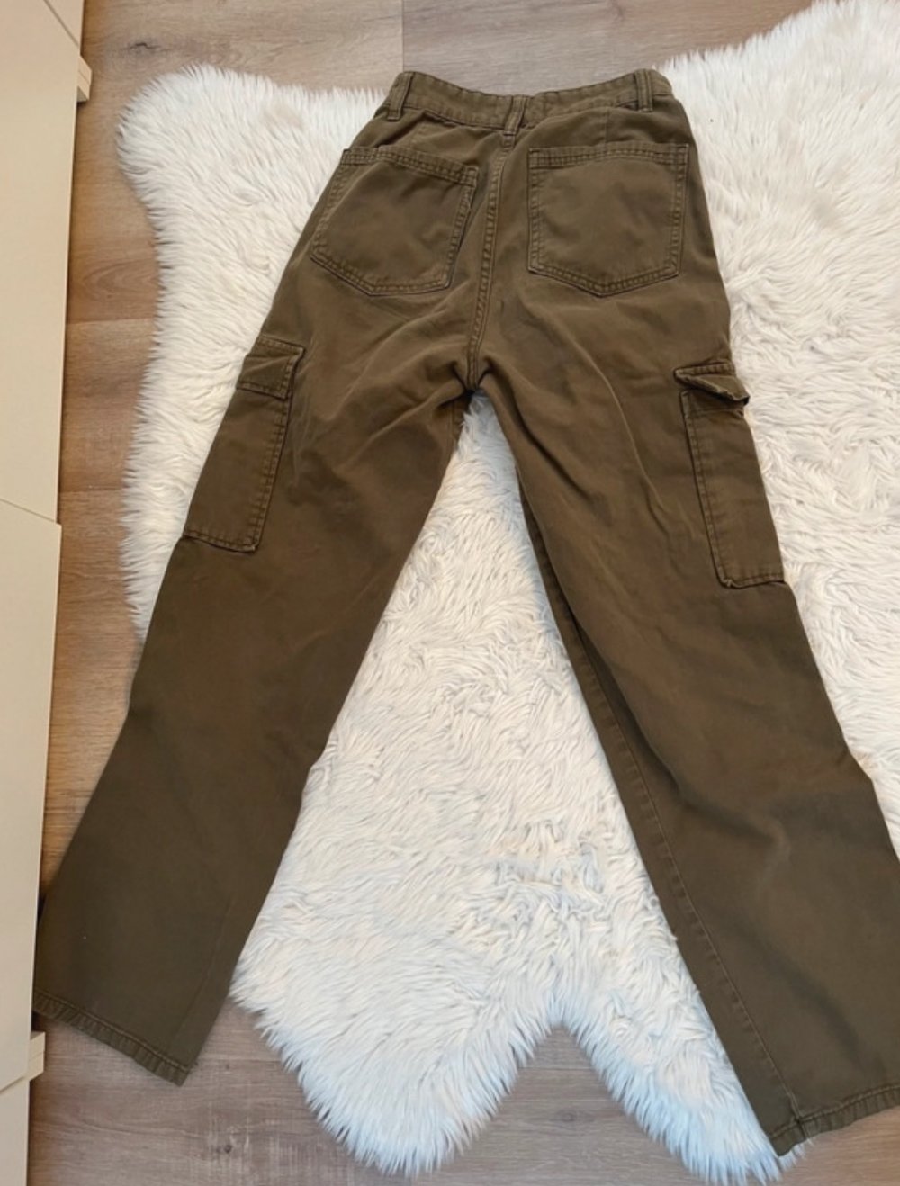 Stradivarius STR Cargohose Hose grün Khaki light Green 34