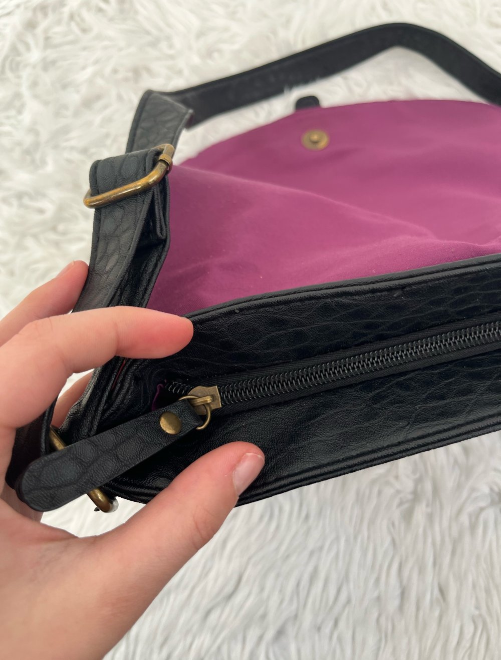 Tasche Umhängetasche Schultertasche Leopard braun lila schwarz