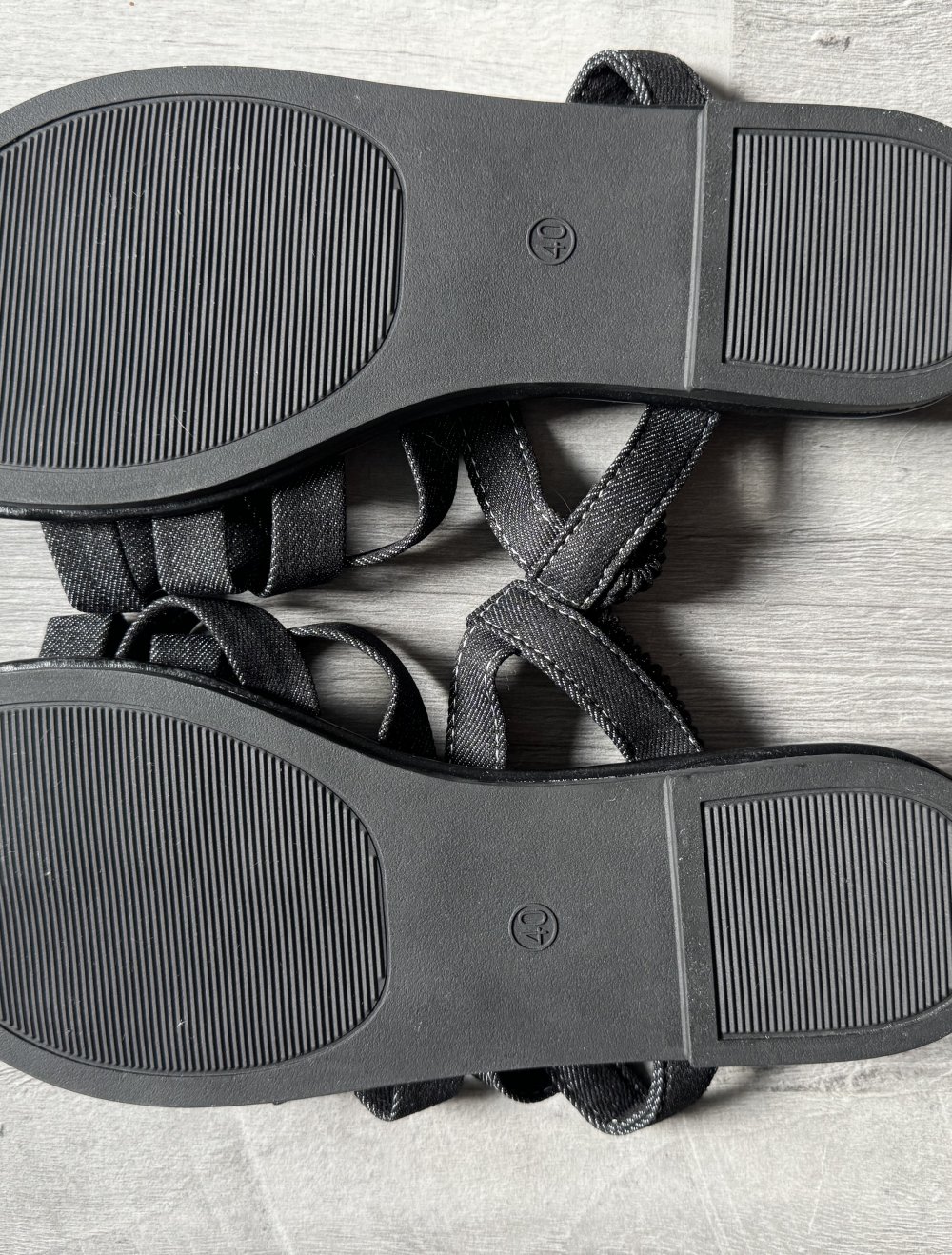 Schwarze Sandalen