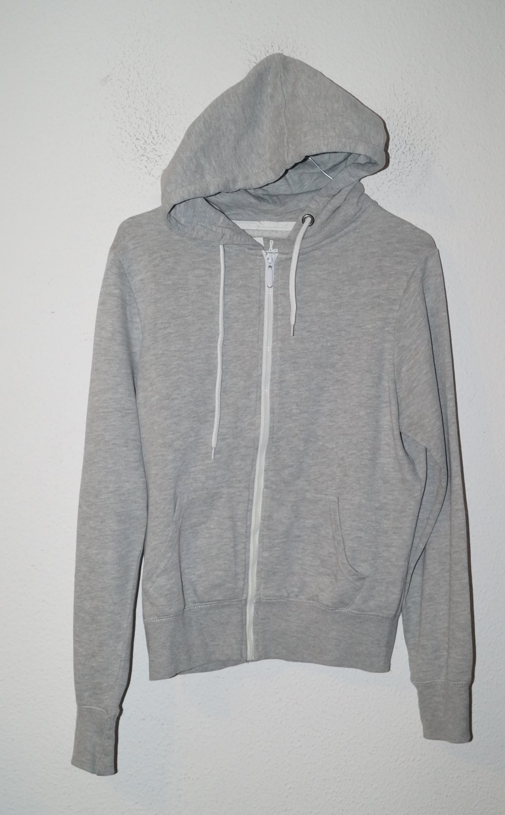 graue Kapuzensweatjacke Gr.36 Atmosphere