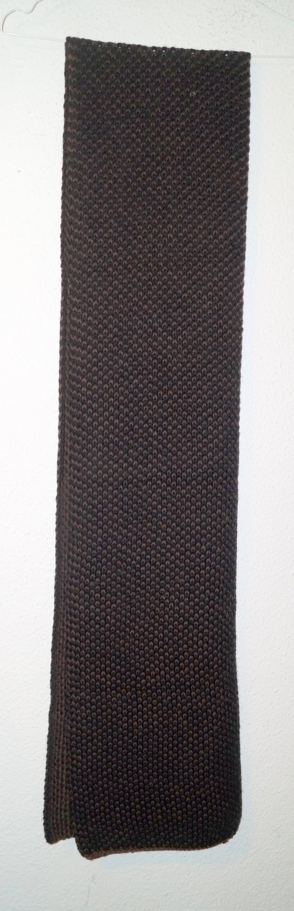 brauner Schal TCM
