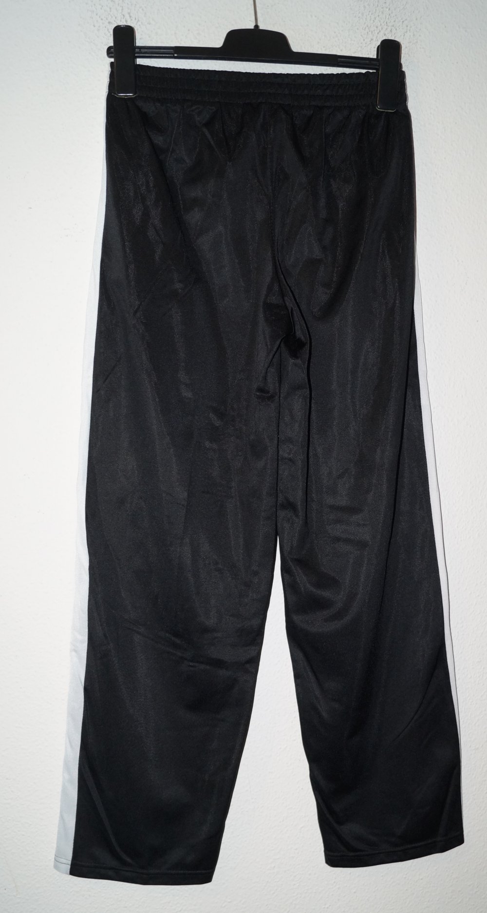 schwarze Trainingshose Gr.S infinity