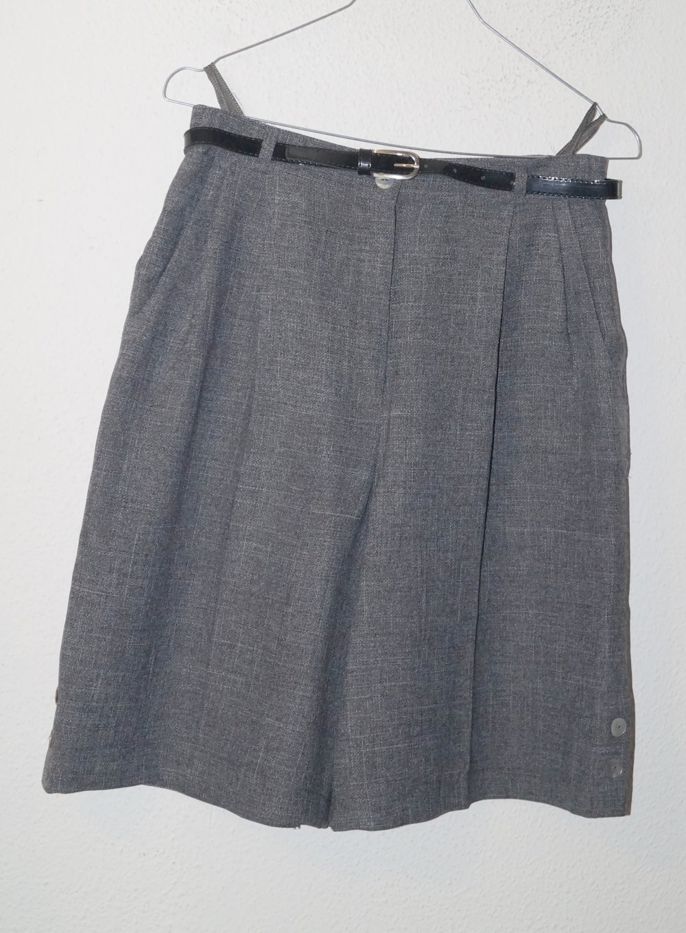 graue Shorts Gr.36 Pritti