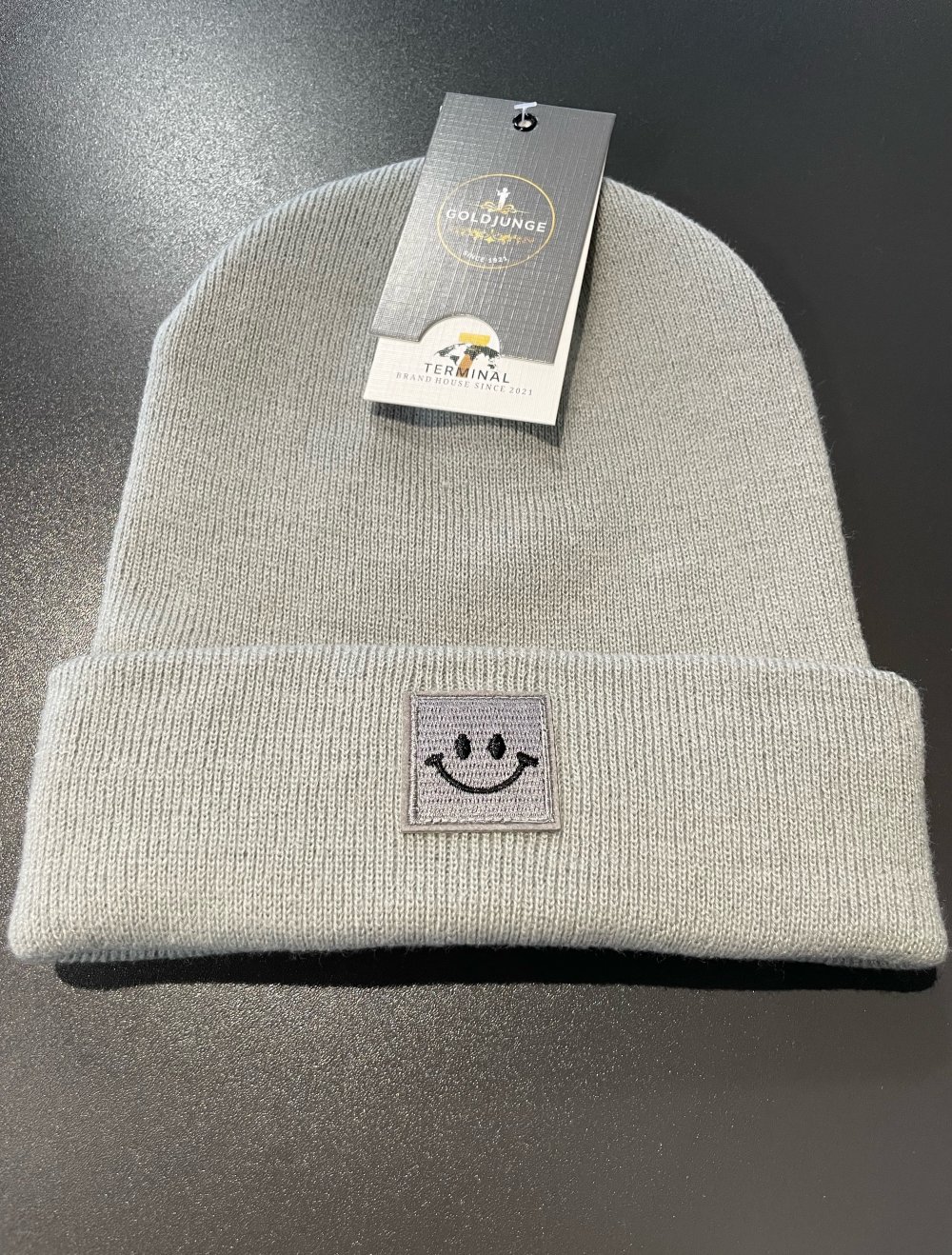 Goldjunge Beanie Happy hellgrau