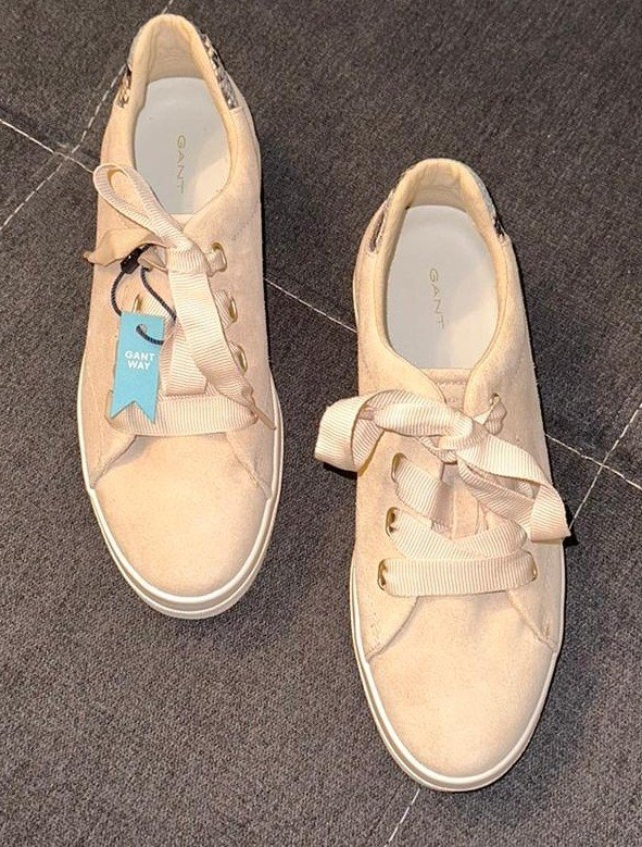 Schnürschuhe