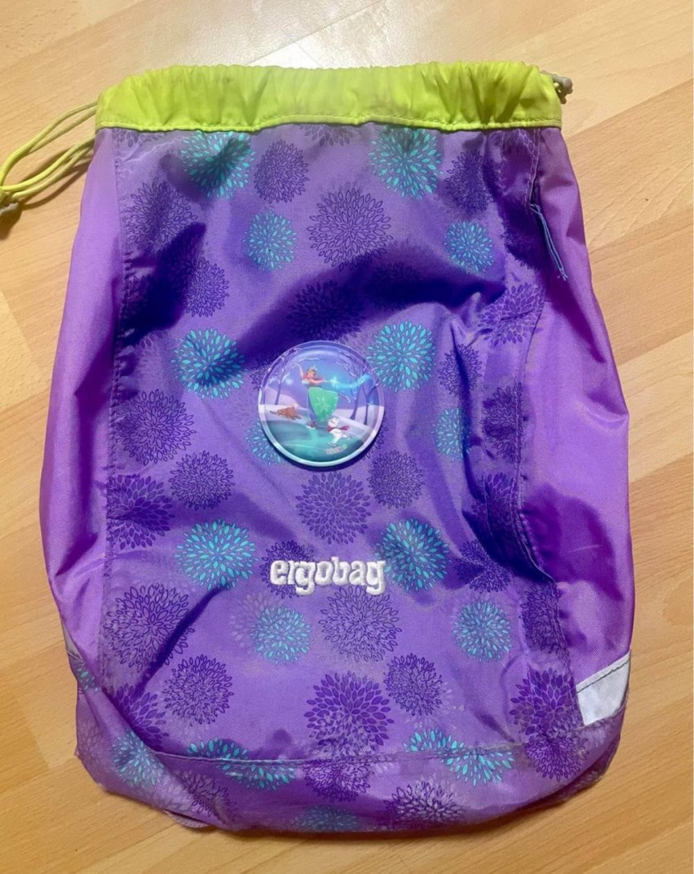 Ergobag cubo Schulranzen-Set Modell SchlittenzauBär Glow Edition