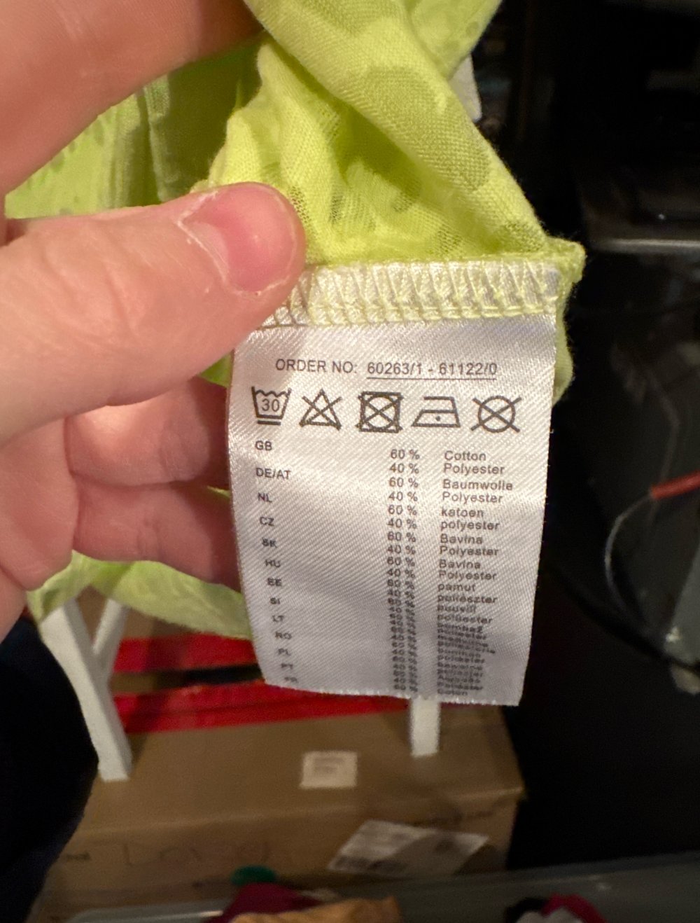 apfelgrünes tshirt mit Muster