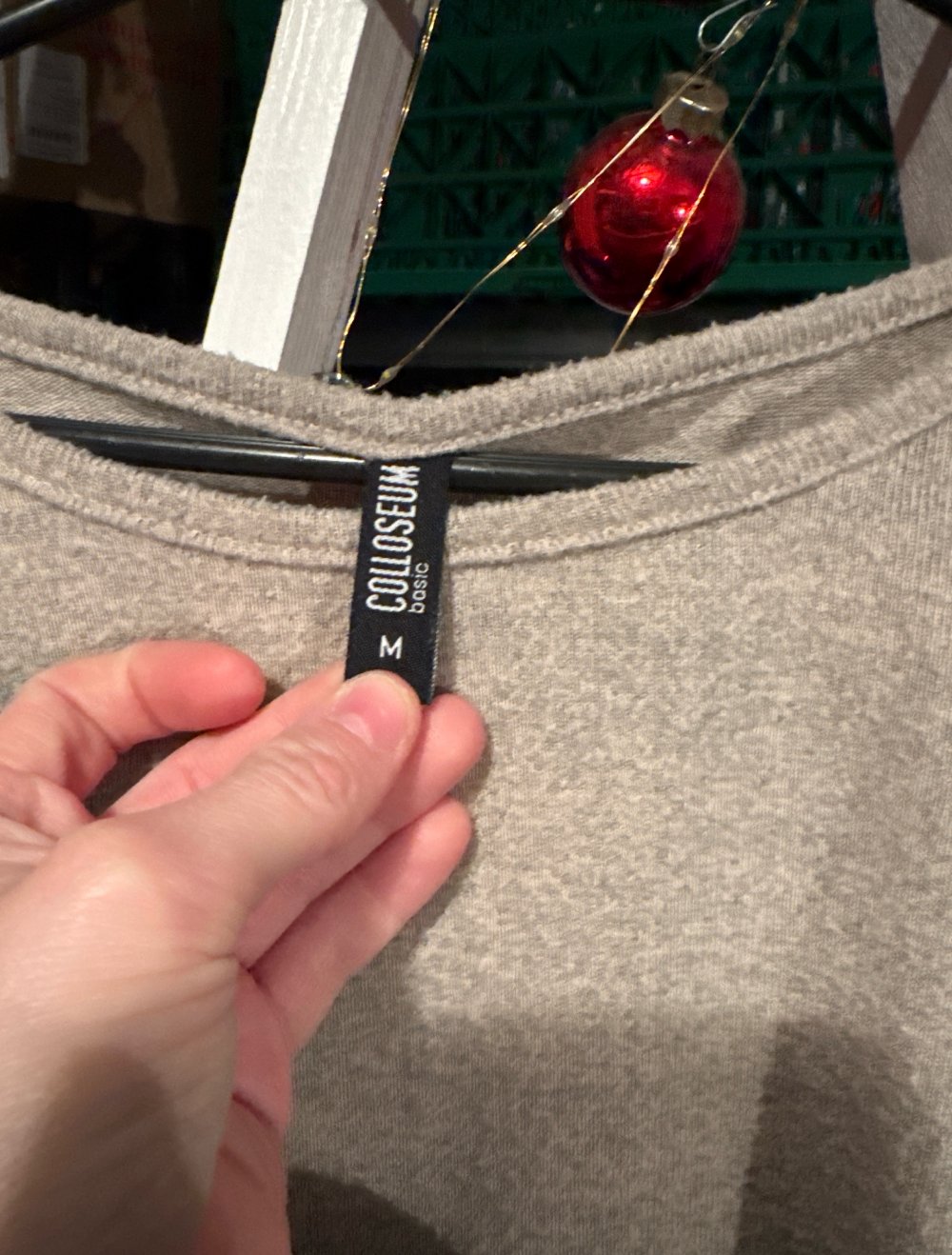 schönes Beiges Sweatshirt