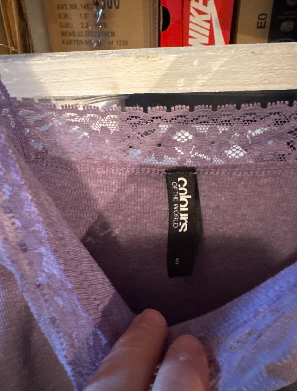 Schönes lila spitzen top