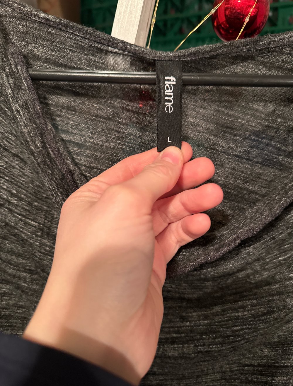 dünnes graues Sweatshirt