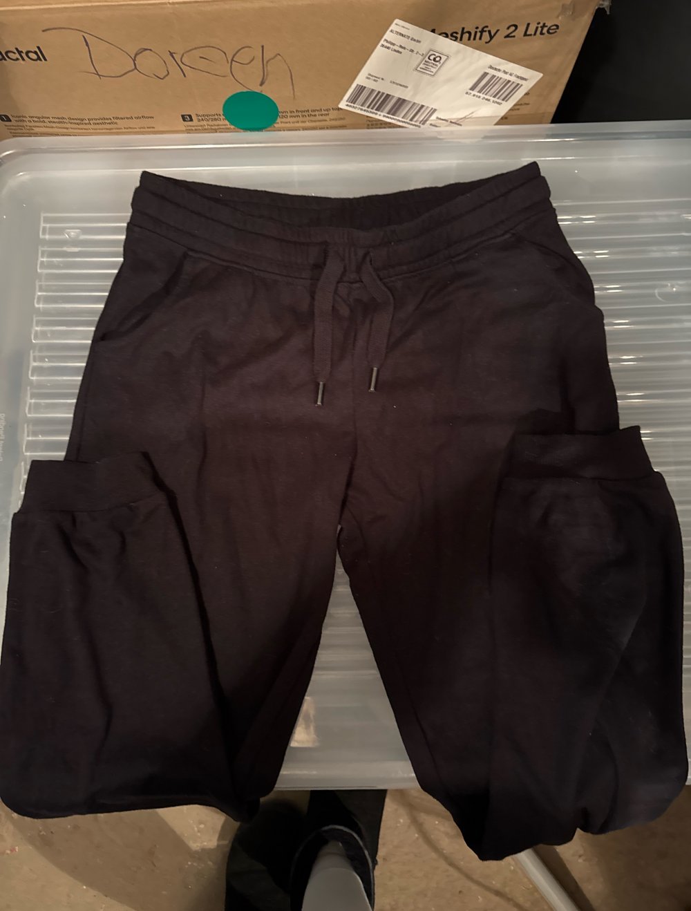 Schöne schwarze jogginghose