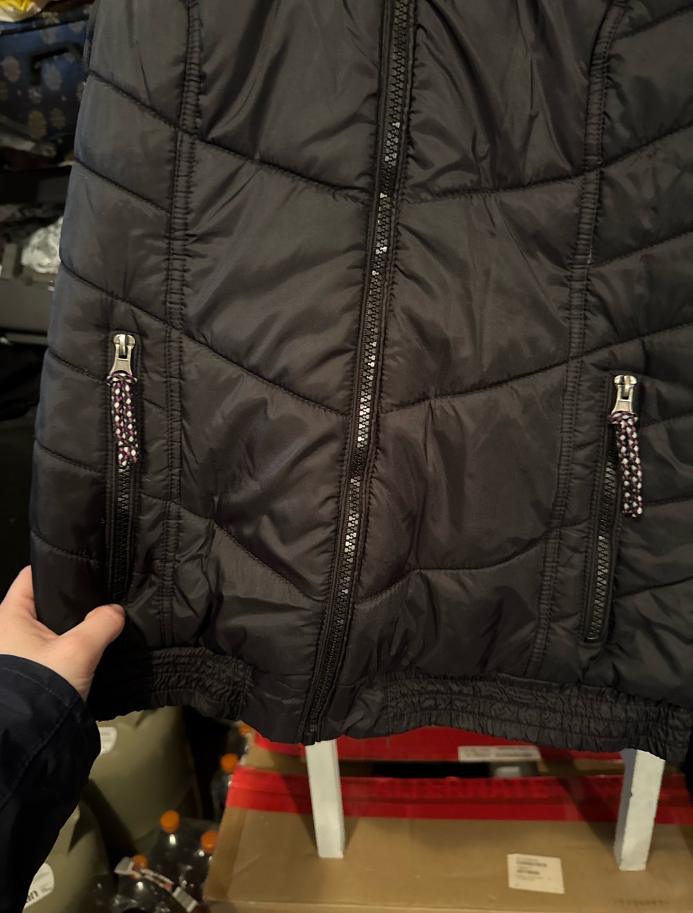 sehr schöne dicke Winter Weste mit Kapuze