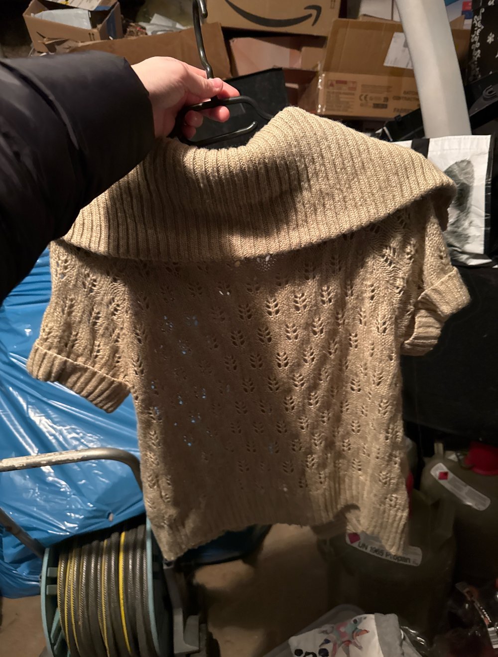Schöne dünne Strickjacke