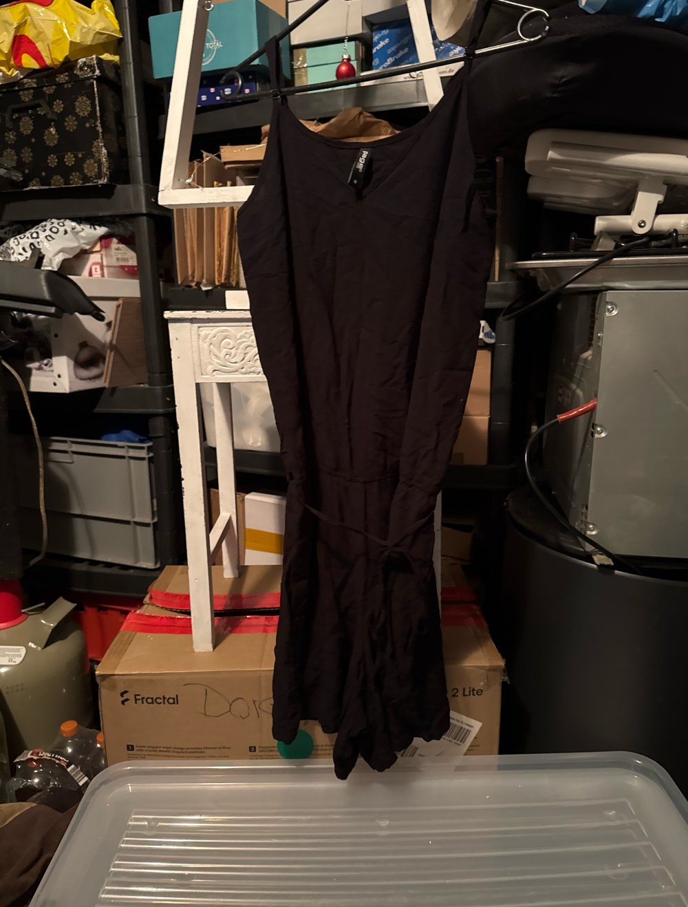 schwarzer kurzer Jumpsuit