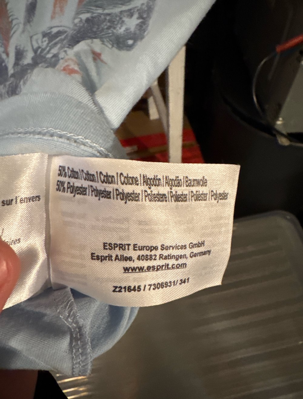 Schönes hell blaues Esprit tshirt