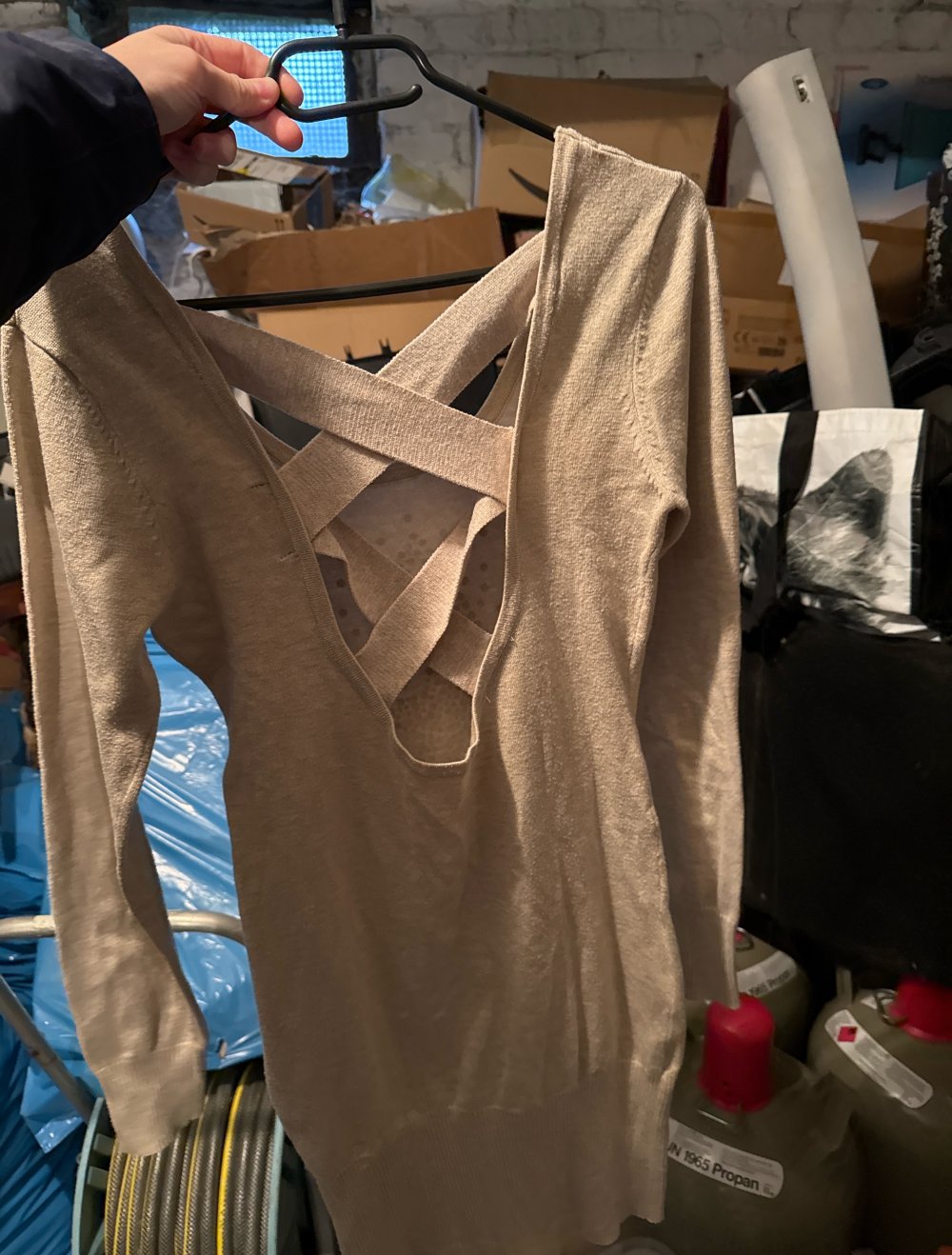Schönes Kleid in beige