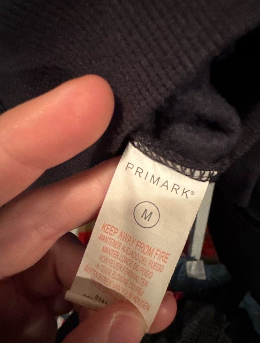 schöner warmer Pullover mit Schrift Druck