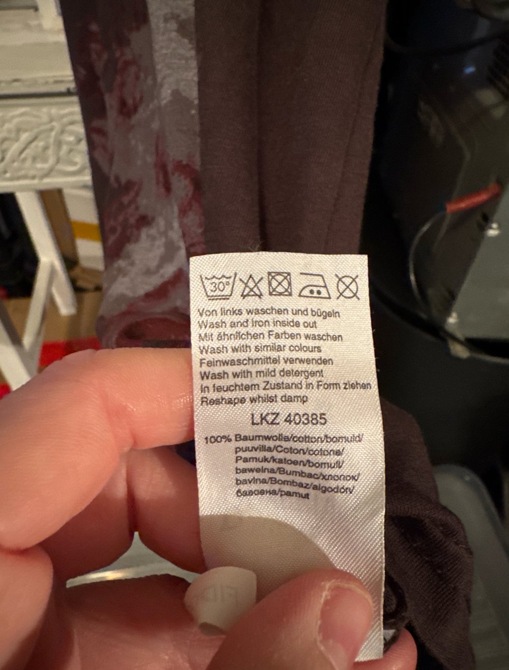Schönes top in braun mit Blumen