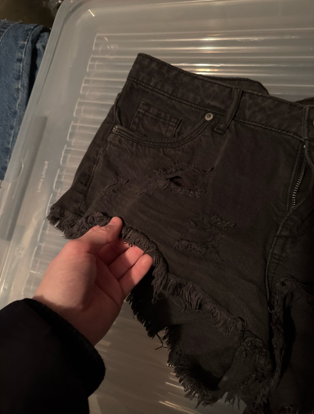 schöne kurze schwarz graue Hot Pan