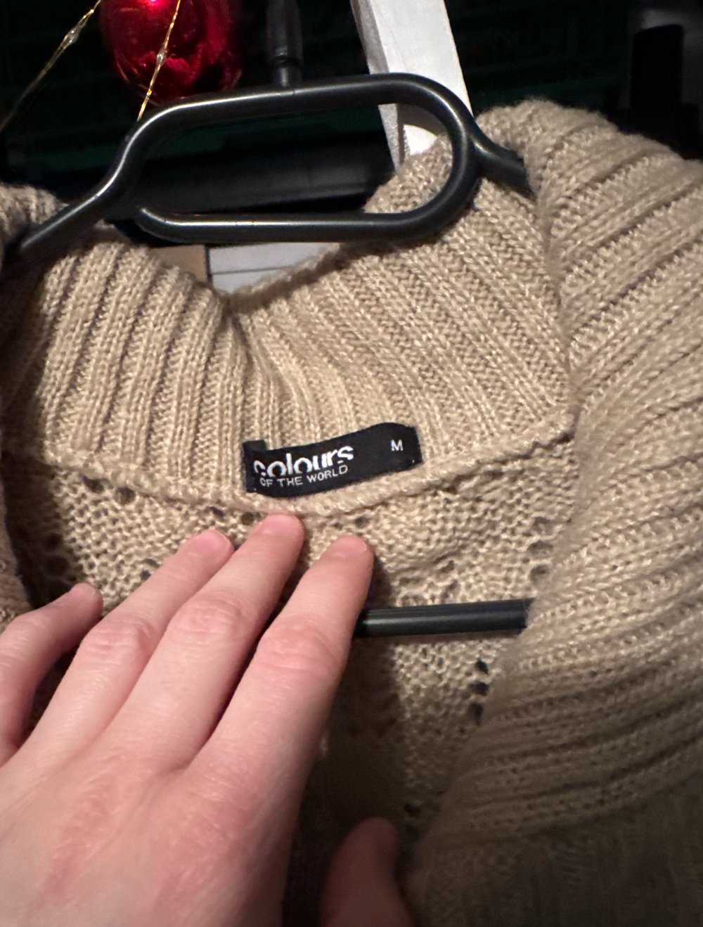 Schöne dünne Strickjacke