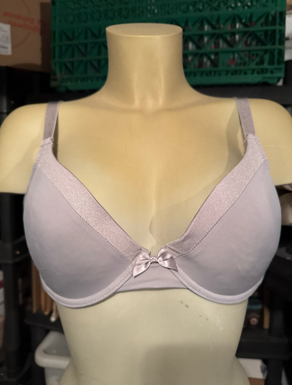Schöner grauer tshirt bh 80C