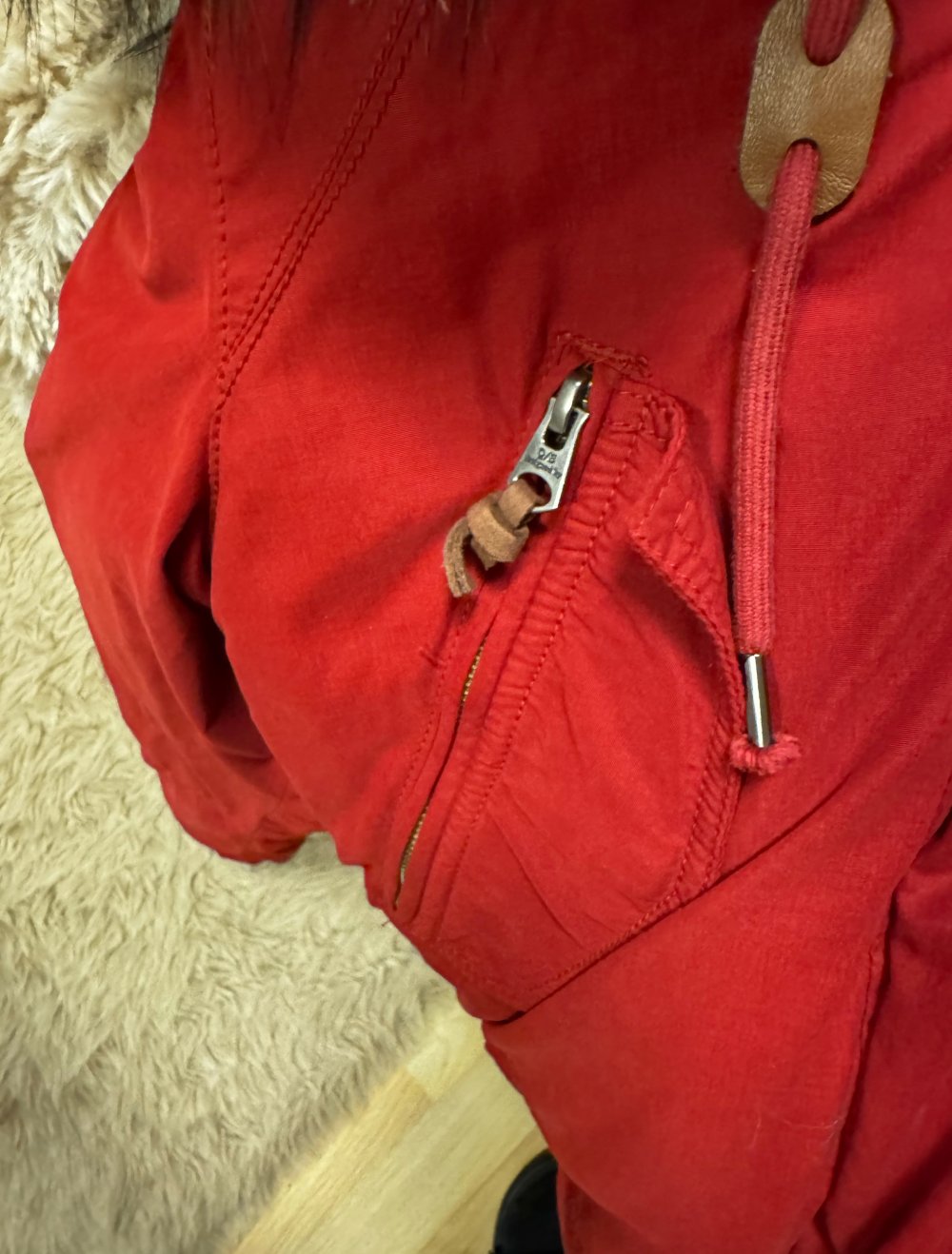Schöne rote Jacke Größe M