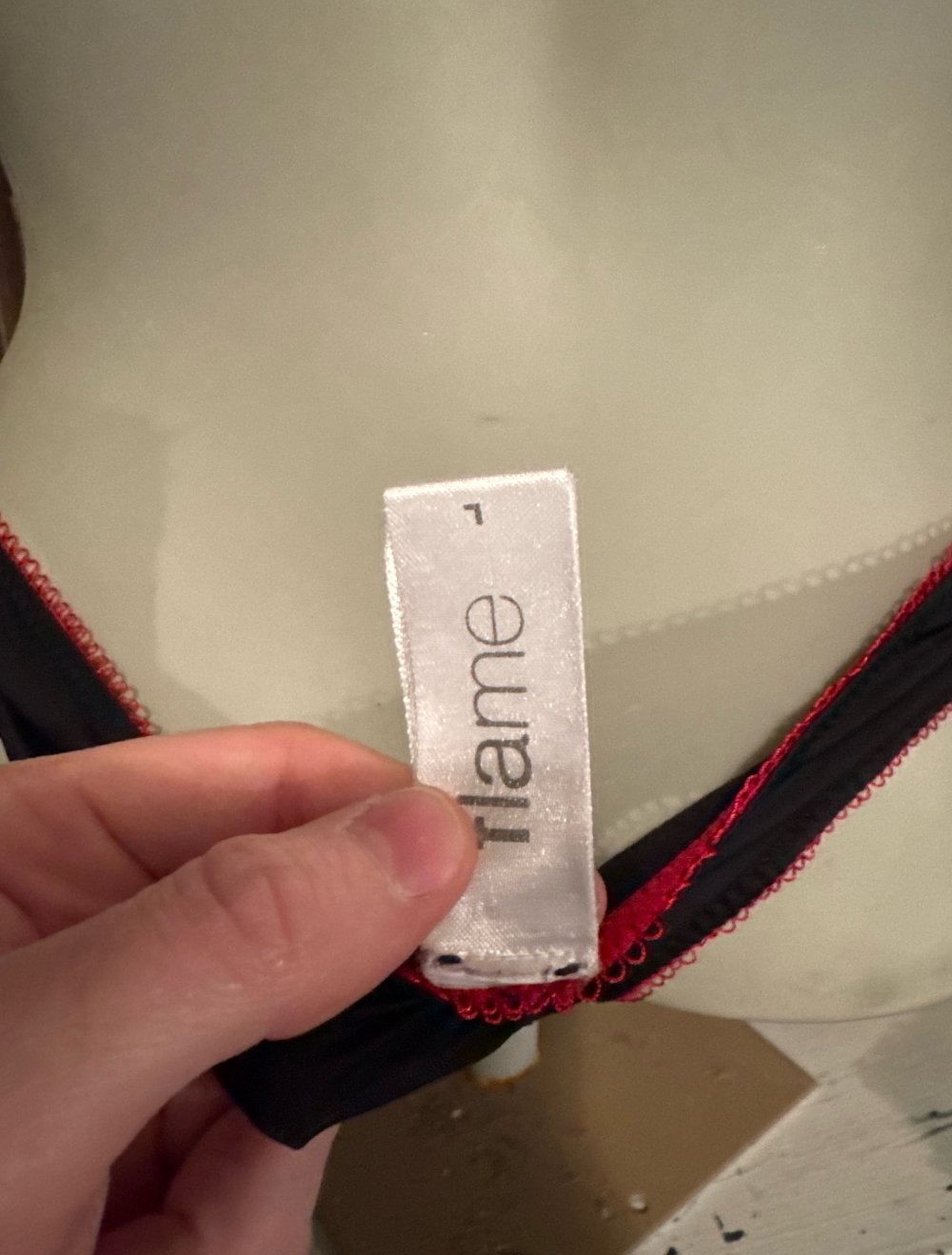 sehr schönes elegantes rot schwarzes spitzen Unterwäsche Set