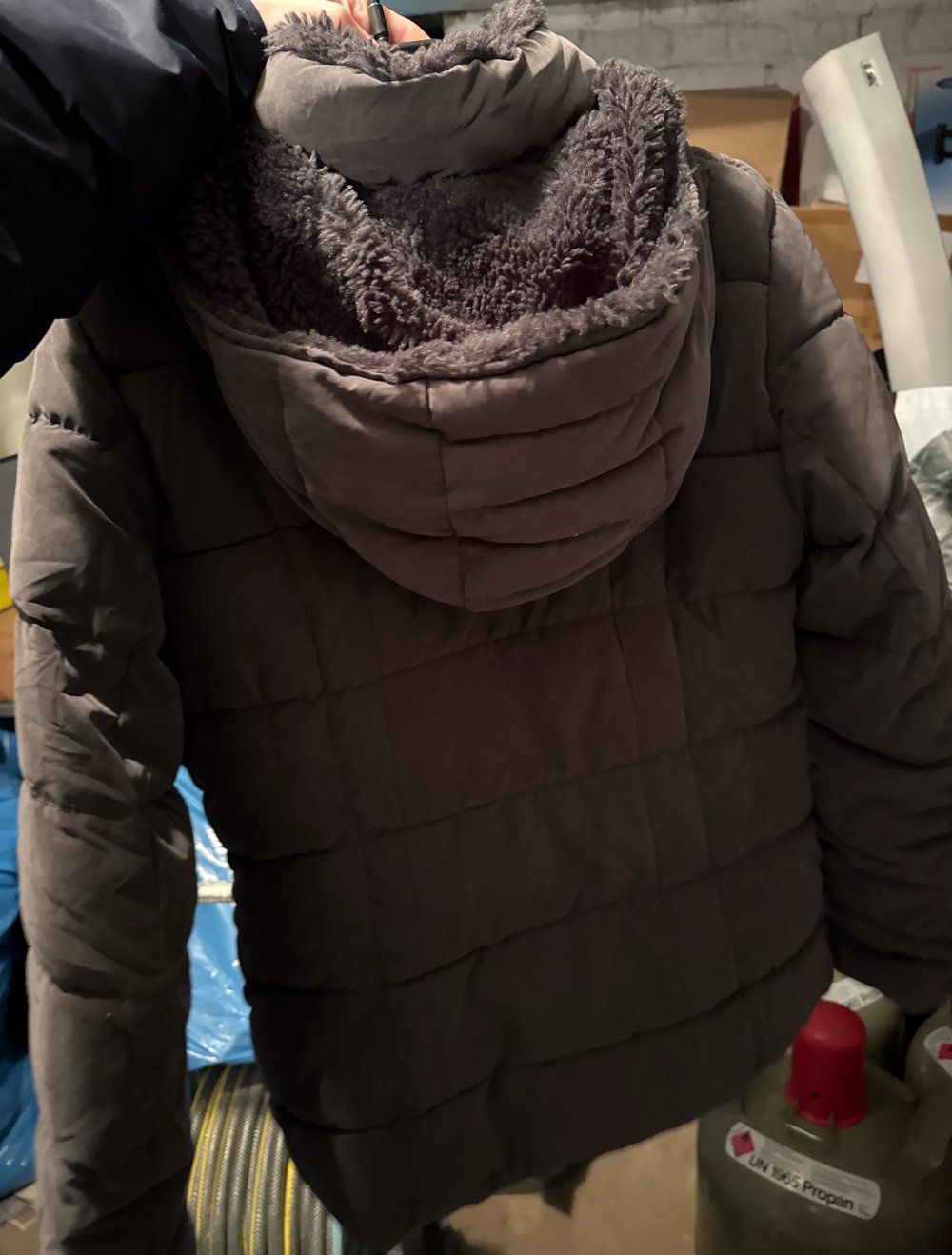 Schöne graue Stepp Winter Jacke