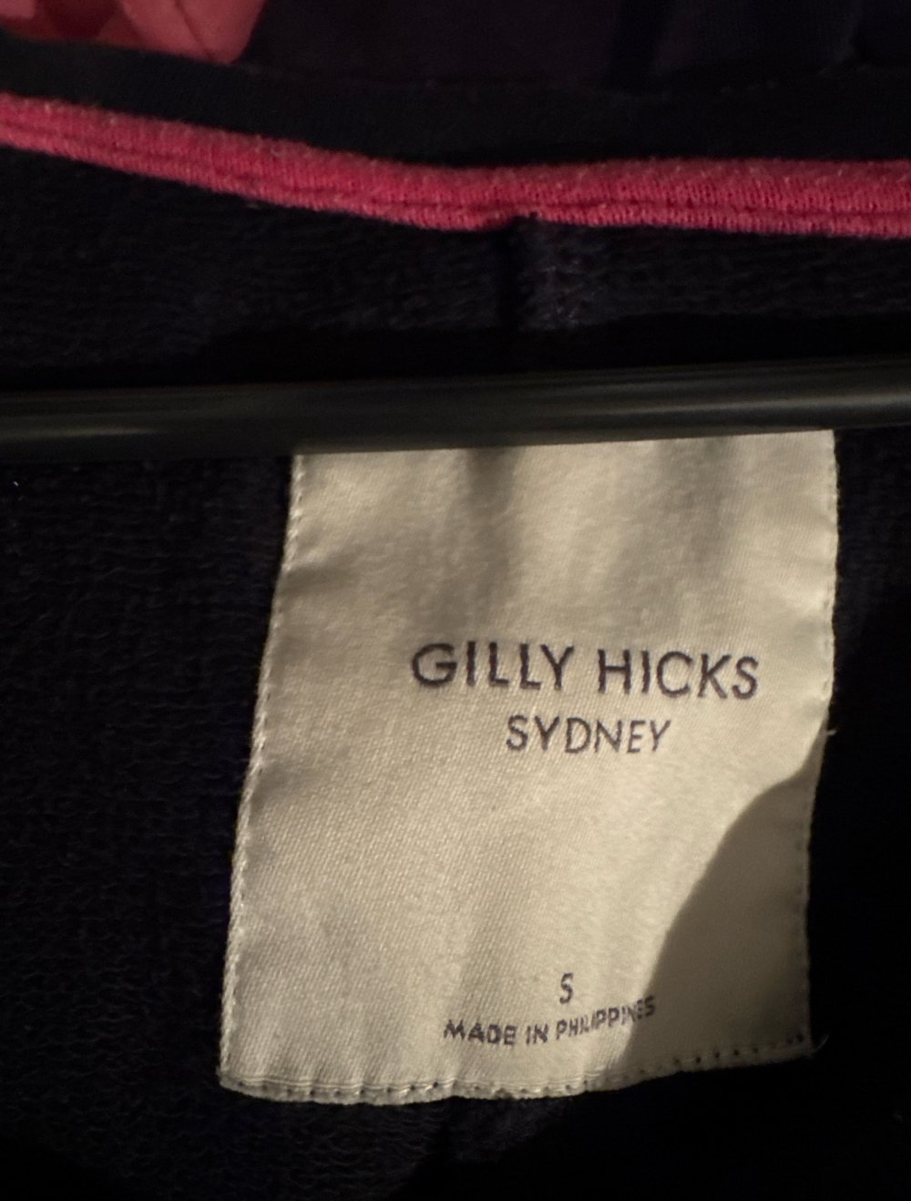 Gilly Hicks Pulli