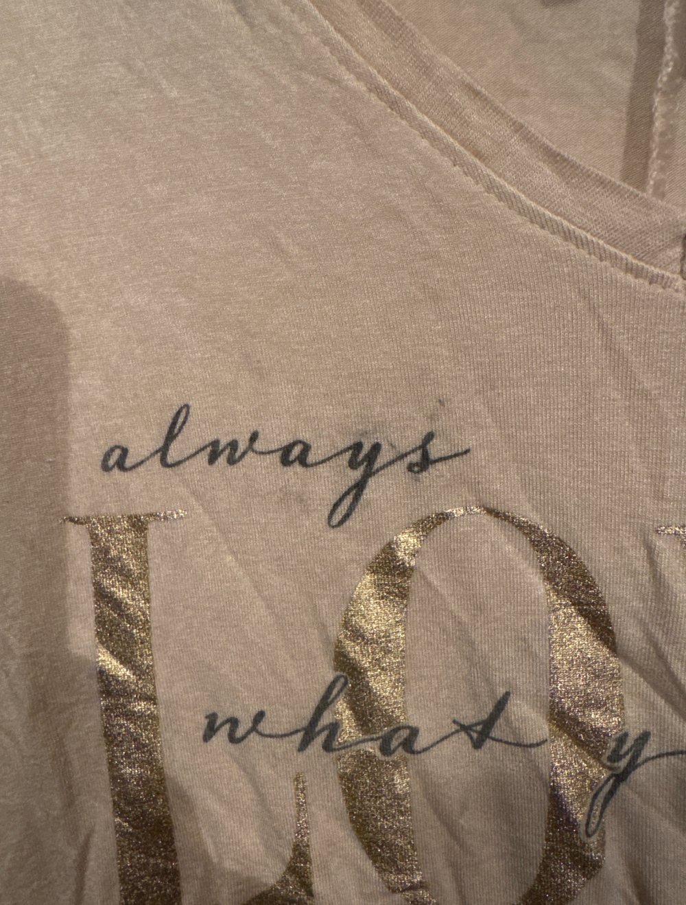 Wunderschönes Beiges tshirt