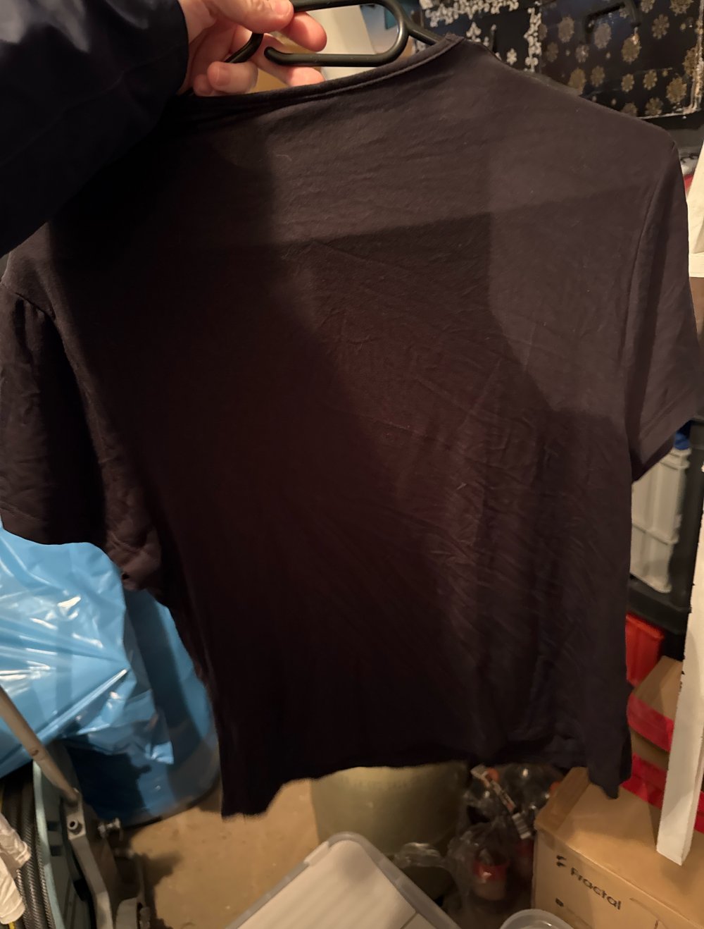 schönes tshirt mit Ausschnitt