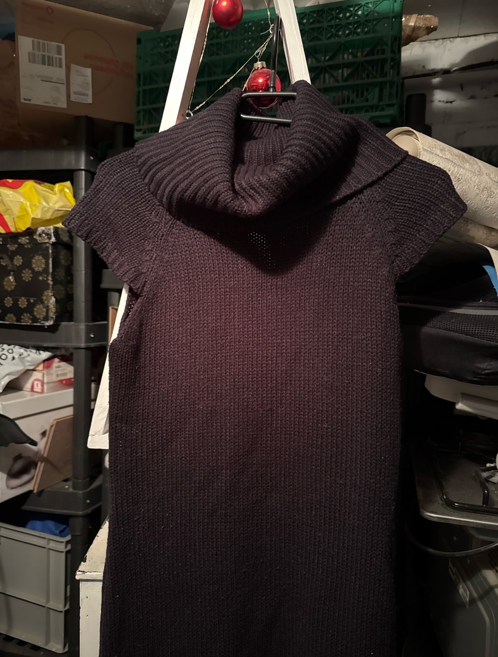schönes schwarzes Strick Kleid