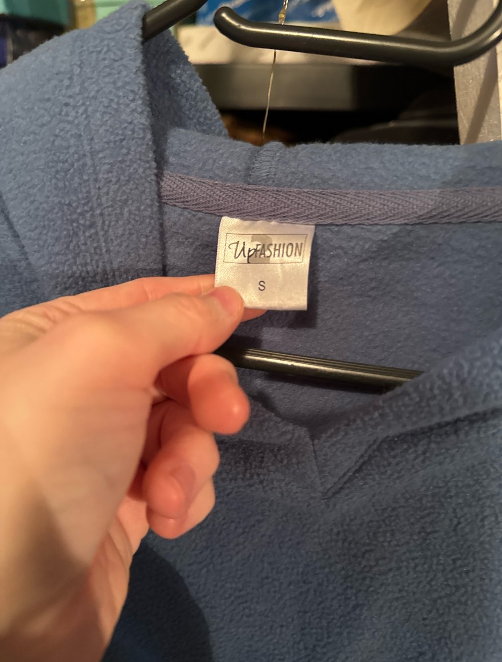 warmer nicci Pullover in einem schönen blau