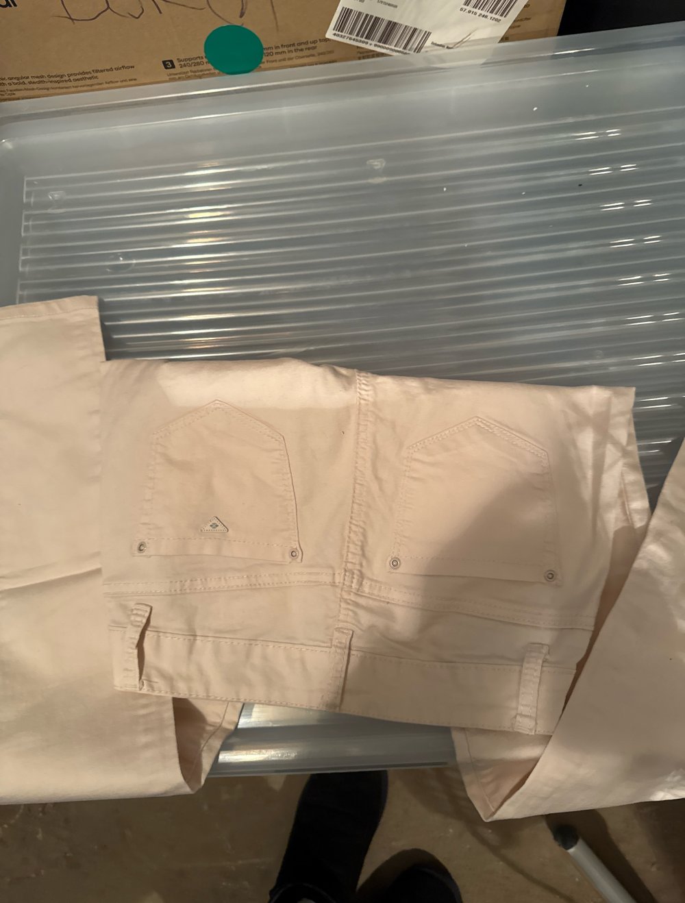 schöne zarte rosa Farbene Hose