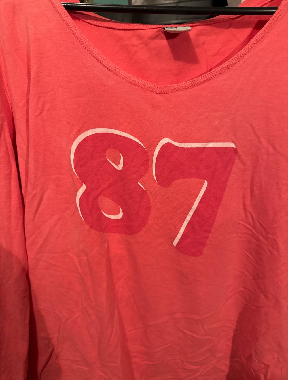 Pinkes Sweatshirt mit Kapuze
