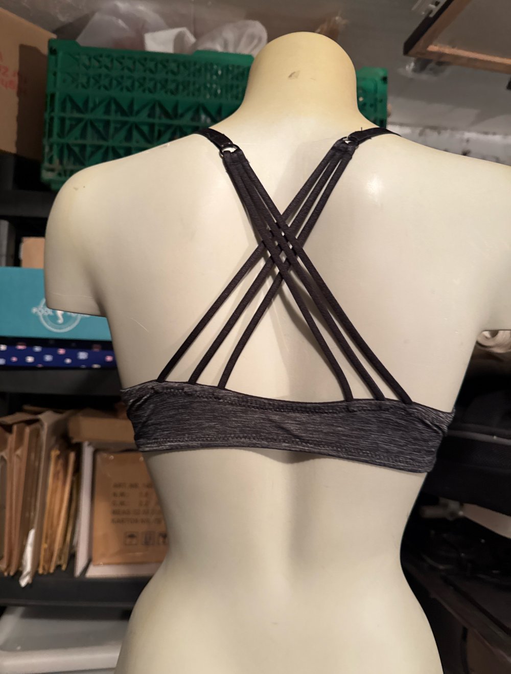 sexy eleganter grauer bh mit schwarzer spitze